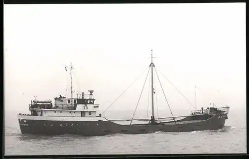 Fotografie Frachtschiff Beta in Fahrt