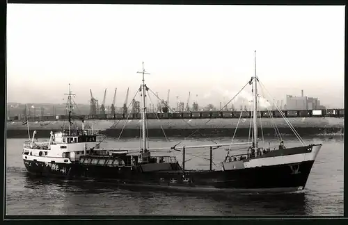 Fotografie Frachtschiff Fivelstad in Fahrt