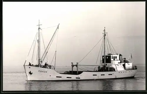 Fotografie Frachtschiff Fluvius auf See