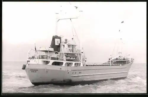 Fotografie Frachtschiff Jomsborg in Fahrt