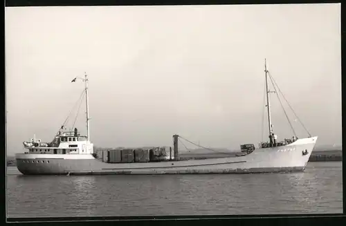 Fotografie Frachtschiff Fastnet auf See