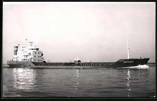 Fotografie Tankschiff Reksnes in Fahrt