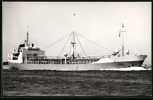 Fotografie Frachtschiff Lenno in Fahrt