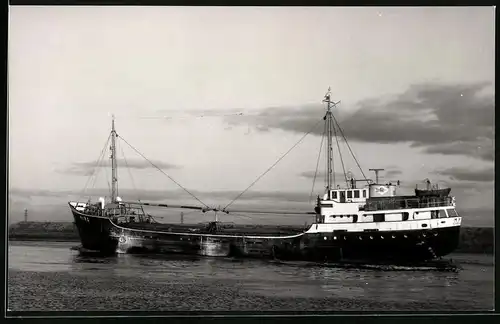 Fotografie Frachtschiff Myra in Fahrt