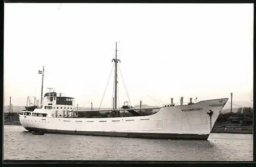 Fotografie Frachtschiff Volharding auf See