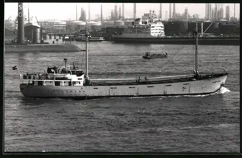 Fotografie Frachtschiff Silvaplana in Fahrt