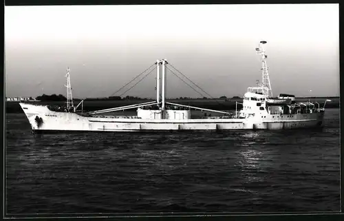 Fotografie Frachtschiff Hagno auf See
