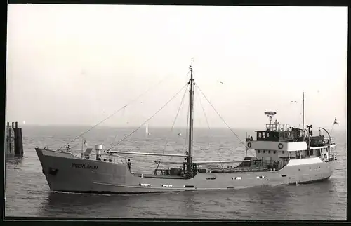 Fotografie Frachtschiff Neerlandia in Fahrt