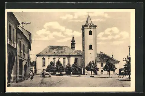 AK Dobrany, Platz an der Kirche