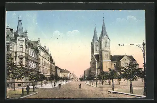 AK Pilsen, Hauptstrasse an der Kirche