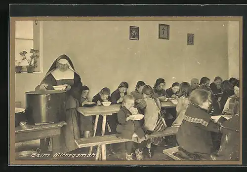 AK Neuötting, St. Paulusstift, Beim Mittagsmahl