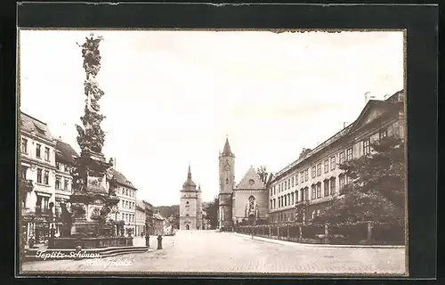 AK Teplitz Schönau / Teplice, Schlossplatz mit Denkmal