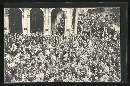 AK Karlsbad, Frühpromenade am Mühlbrunnen