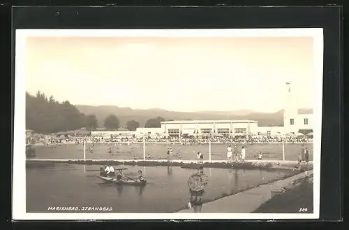 AK Marienbad, Blick auf belebtes Strandbad