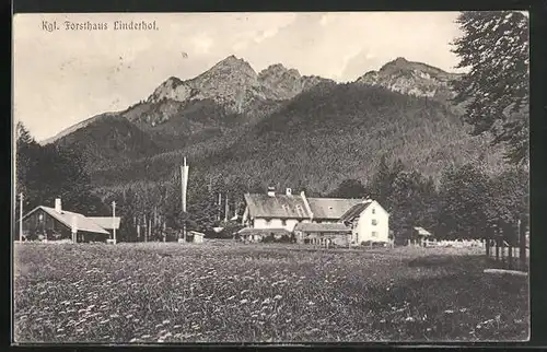 AK Oberammergau, Königliches Forsthaus Linderhof mit Bergkette