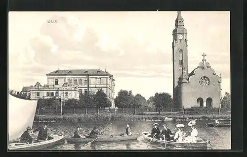 AK Dux / Duchcov, Ruderboote auf Fluss, evangelische Kirche