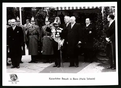Fotografie unbekannter Fotograf, Ansicht Bonn, Staatsbesuch von Kaiser Haile Selassie, Konrad Adenauer im Hintergrund