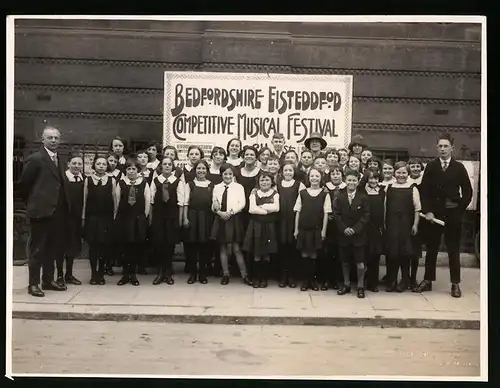 Fotografie unbekannter Fotograf, Ansicht Bedfordshire, Eisteddfod Competitive Musical Festival, Sieger Musikwettbewerb