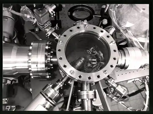 Fotografie Siemens Zerstäubungskammer zur Herstellung von Hochtemperatur-Supraleitern