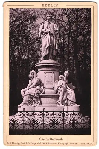 Fotografie Rob. Prager, Berlin, Ansicht Berlin, Blick auf das Goethe-Denkmal im Tiergarten