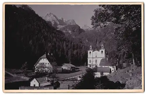 Fotografie Jos. Schmidt, Lofer / Salzburg, Ansicht St. Martin bei Lofer, Blick auf Wallfahrtskirche Maria Kirchental