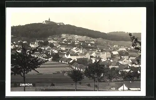 AK Zbiroh, Ortsansicht und Blick zum Schloss