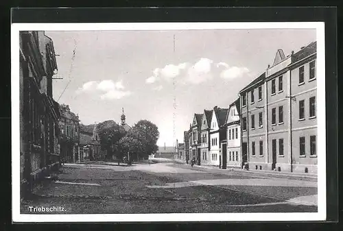 AK Triebschitz, Strassenpartie mit Kirche