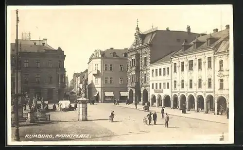 AK Rumburg / Rumburk, Marktplatz mit Denkmal