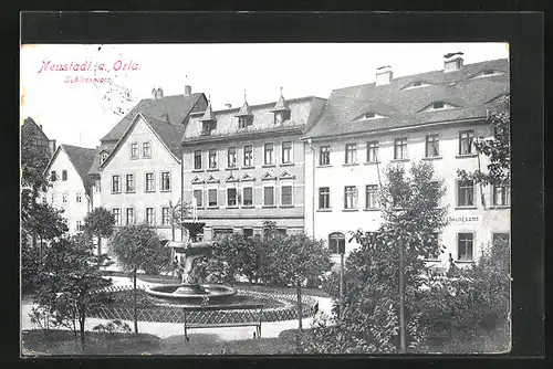 AK Neustadt /Orla, Schlossplatz mit Brunnen
