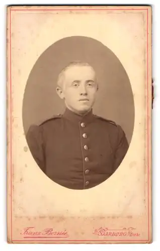 Fotografie Franz Bornee, Saarburg i. Lothr., Portrait blonder Soldat in Uniform