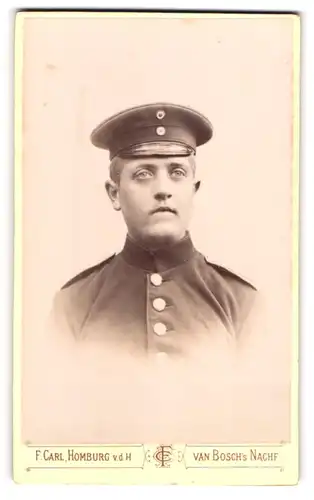 Fotografie F. Carl, Homburg v. d. H., Portrait junger Soldat in Uniform mit Schirmmütze