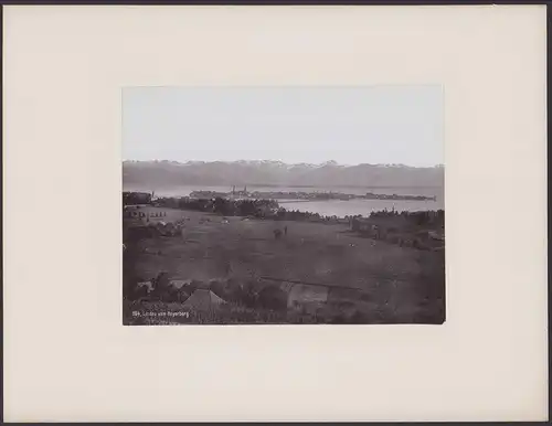 Fotografie unbekannter Fotograf, Ansicht Lindau, Ortschaft vom Hoyerberg gesehen, Grossformat 37 x 29cm