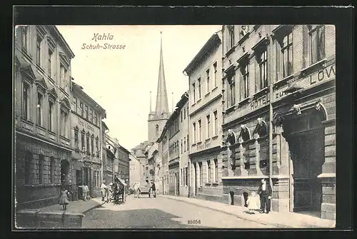 AK Kahla, Schuh-Strasse mit Hotel zum Löwen und Geschäft