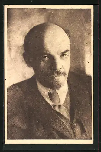 AK Lenin im Anzug