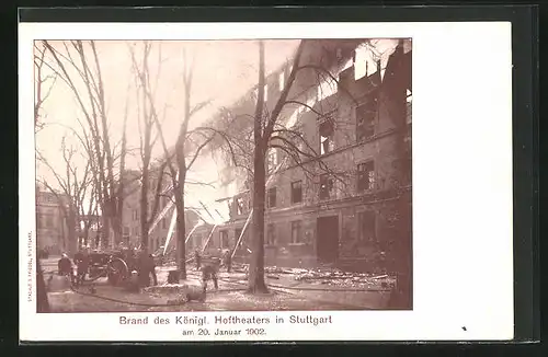 AK Stuttgart, Löschwagen vor brennendem Hoftheater 1902