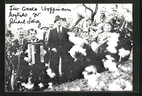 AK Musiker Gerhard Scholz & Die lustigen Pensionäre, Gruppenbild mit Instrumenten