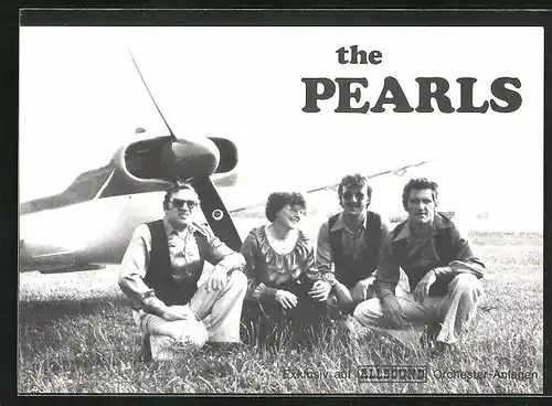 AK Musikgruppe the Pearls, Gruppenbild vor einem Flugzeug