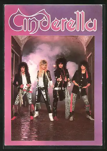 AK Musikgruppe Cinderella, Gruppenbild im rockigen Bühnenoutfit