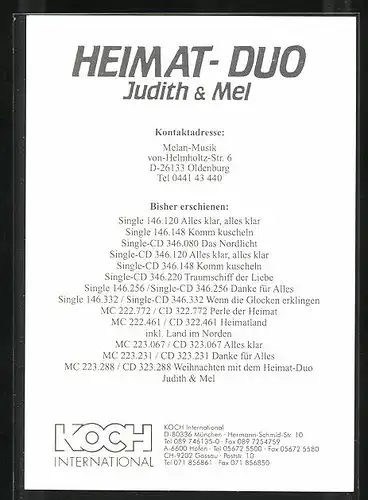 AK Heimat-Duo Judith & Mel lächeln fröhlich in die Kamera