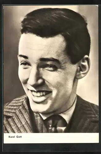 AK Sänger Karel Gott mit jungenhaftem Charme
