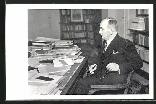AK Präsident der Tschechoslowakei Edvard Benes sitzt an seinem Schreibtisch