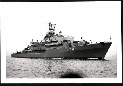 Fotografie Kriegsschiff Tender Isar Kennung A 54 der Bundesmarine
