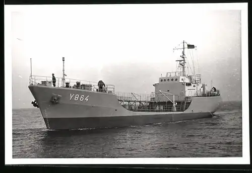 Fotografie Kriegsschiff Frischwasserboot FW1 Kennung Y 864 der Bundesmarine