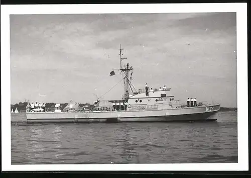 Fotografie Kriegsschiff Wachboot Hansa Kennung W 22 der Bundesmarine