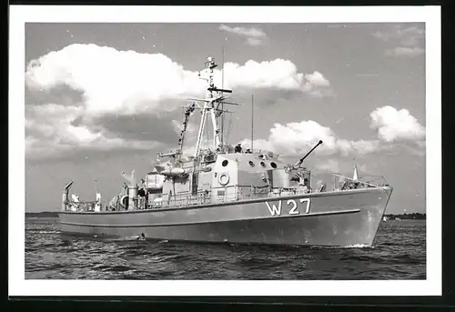 Fotografie Kriegsschiff Wachboot Nymphe Kennung W 27 der Bundesmarine