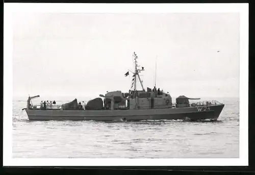 Fotografie Kriegsschiff Wachboot Freya Kennung W 24 der Bundesmarine