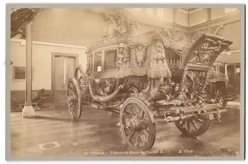 Fotografie Le Trianon, Voiture du Sacre de Charles X., königliche Prunkkutsche