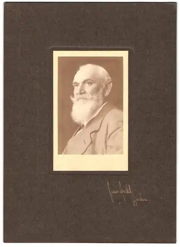 Fotografie Oscar Sockl, München, Portrait betagter Herr mit Vollbart