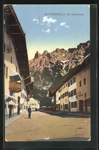 AK Mittenwald, Strassenpartie mit Gasthaus und Karwendel