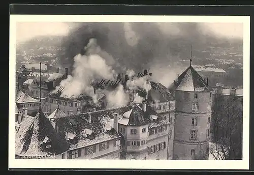 AK Stuttgart, Schloss, wenige Stunden nach Beginn des Brandes